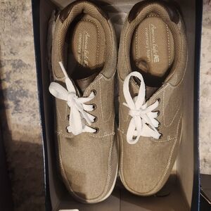 American Eagle Outfitters Kids Tan Canvas Lace-Up Sneakers with White Laces